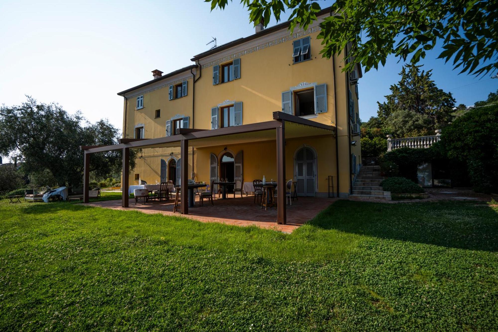 Locanda De Banchieri Fosdinovo Exterior foto